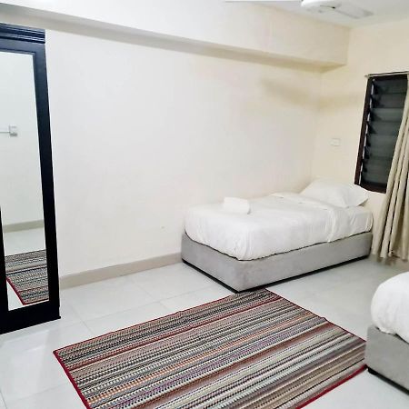 Masters 2 Bedroom Apartment Westfield نادي المظهر الخارجي الصورة