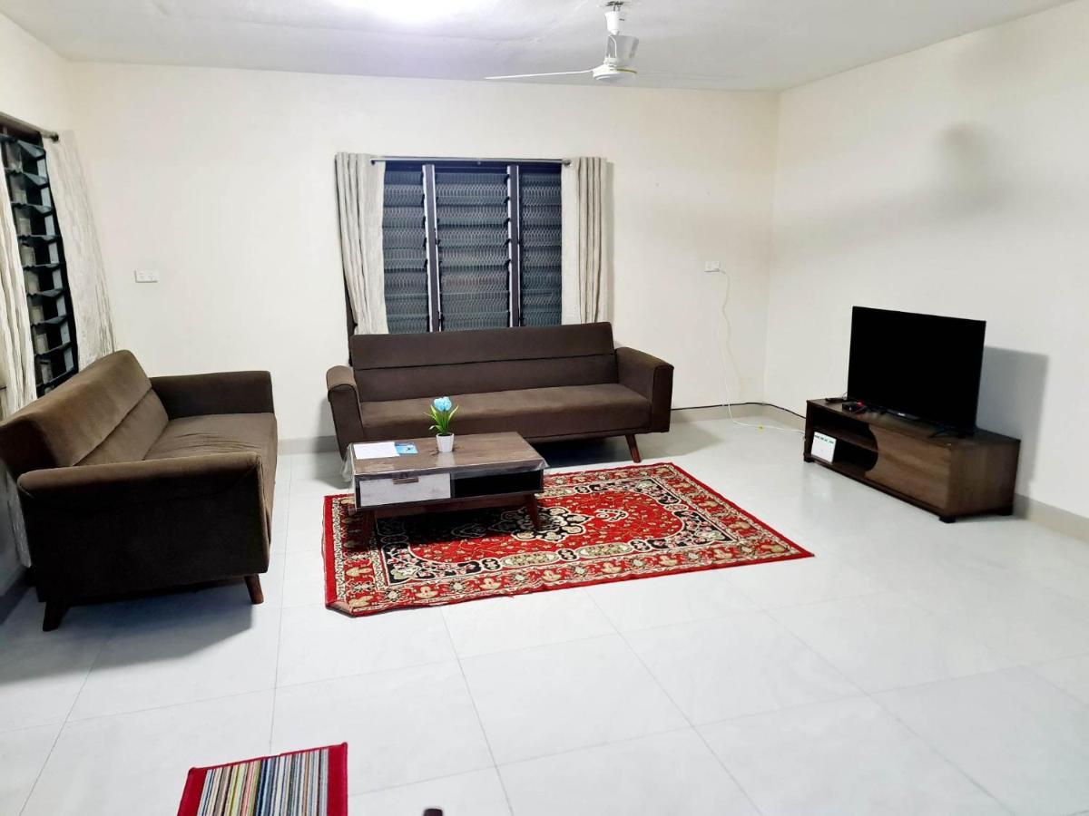 Masters 2 Bedroom Apartment Westfield نادي المظهر الخارجي الصورة